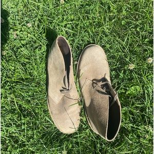Clarks Tan Chukkas 11.5